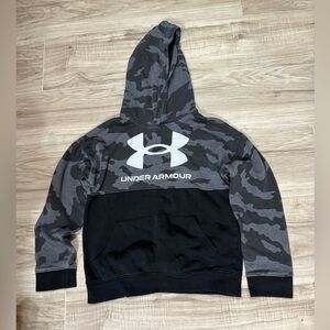 Under Aromar Charcoal Gray Sweatshirt Boys Size M